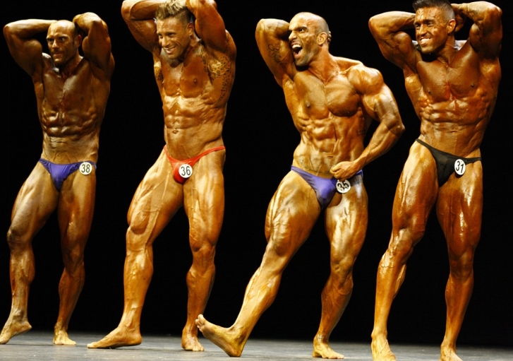 bodybuilding contestants